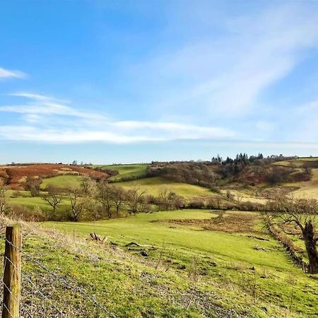 Upper Caerfaelog Farmhouse Llanbister Exterior photo